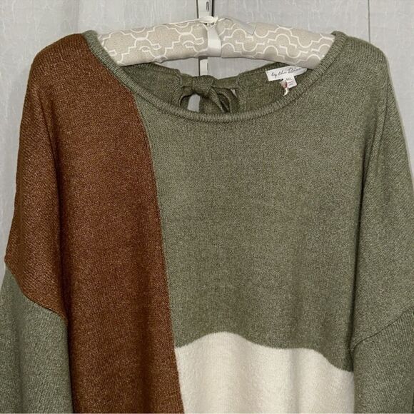 Trendy M-L Green Brown Ivory Color Block Knit Back Tie Sweater - Picture 7 of 15